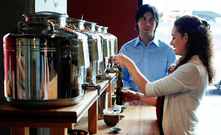 UK Prohibits Sale of Olive Oil 'On-Tap' uk-prohibits-sale-of-olive-oil-ontap